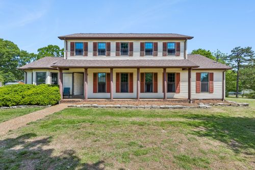 749 Walnut Ridge Dr, LA VERGNE, TN, 37086-4010 | Card Image