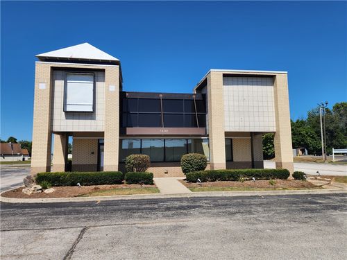 1408 W Main St, Robinson, IL, 62454-1262 | Card Image