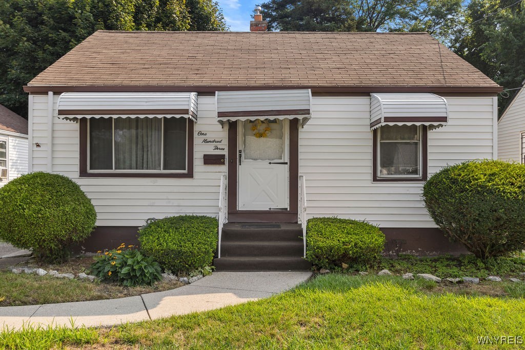 Cambridge Ave, Buffalo, NY 14215