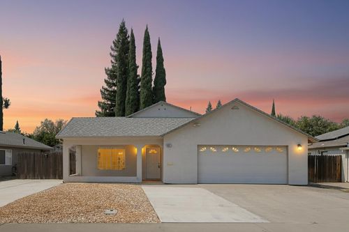 612 Connor Ln, Woodland, CA, 95695-3611 | Card Image