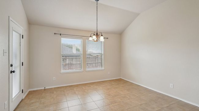 613 W Sheila Cir, House other with 4 bedrooms, 2 bathrooms and null parking in Joshua TX | Image 11
