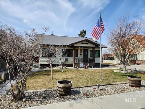 307 N 4th St, Nyssa, OR, 97913-3925 | Card Image