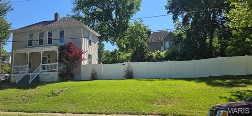 154 Adelle Ave, Ferguson, MO, 63135-2402 | Card Image