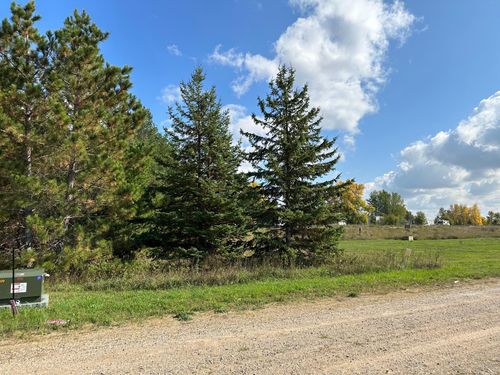 26807 Lidstrom Rd, Detroit Lakes, MN, 56501-7613 | Card Image
