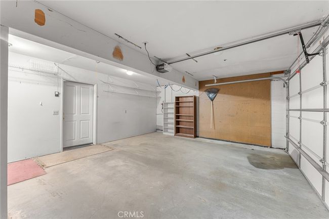 Large Garage | Image 18