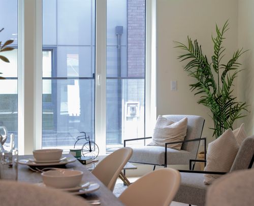 10-324 Ridgeway Ave, North Vancouver, BC, V7L0K3 | Card Image