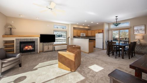 100-100 Mountain Vista Ln, Silverthorne, CO, 80498-8003 | Card Image