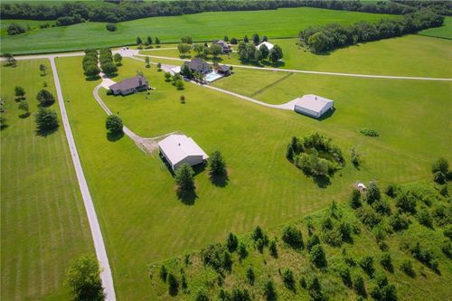 220 Lakota Ln, Lake Lotawana, MO, 64086-9202 | Card Image