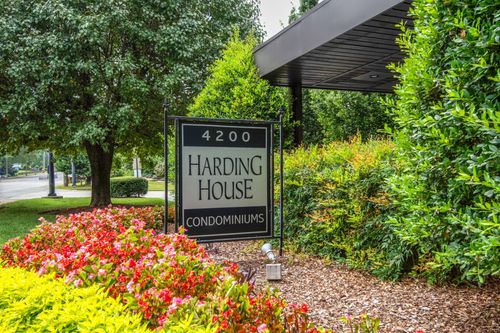 209-4200 West End Ave, Nashville, TN, 37205 | Card Image