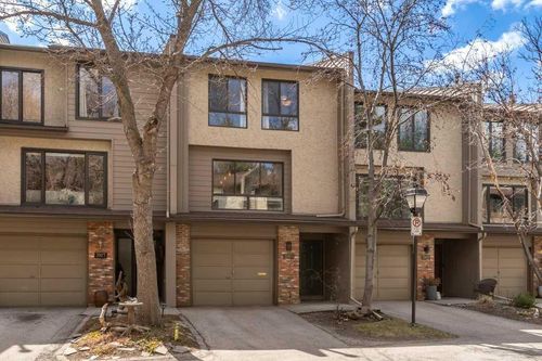3929 Point Mckay Road Nw, Calgary, AB, T3B4V7 | Card Image