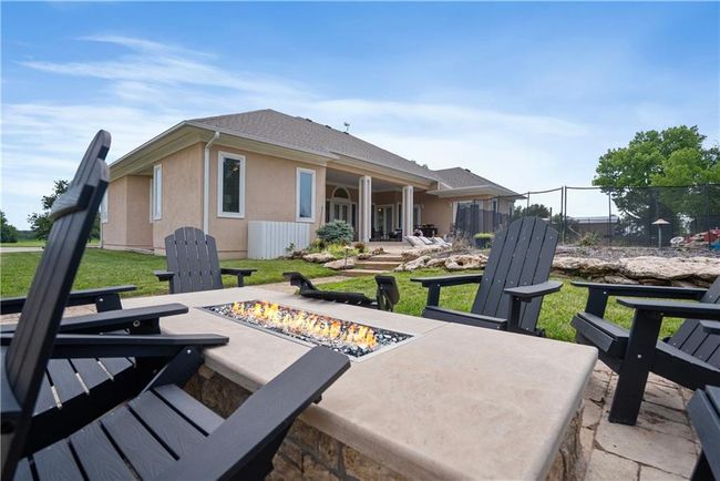 1702 Cedar Ridge Rd, House other with 4 bedrooms, 4 bathrooms and null parking in Parsons KS | Image 86