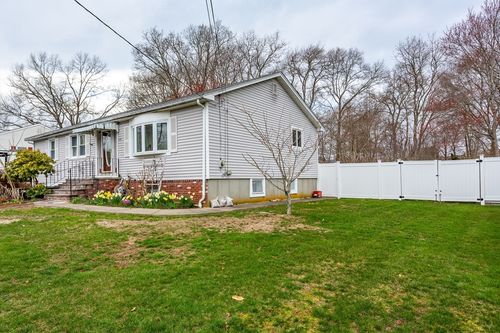 278 W Mccabe St, Dartmouth, MA, 02747-4034 | Card Image