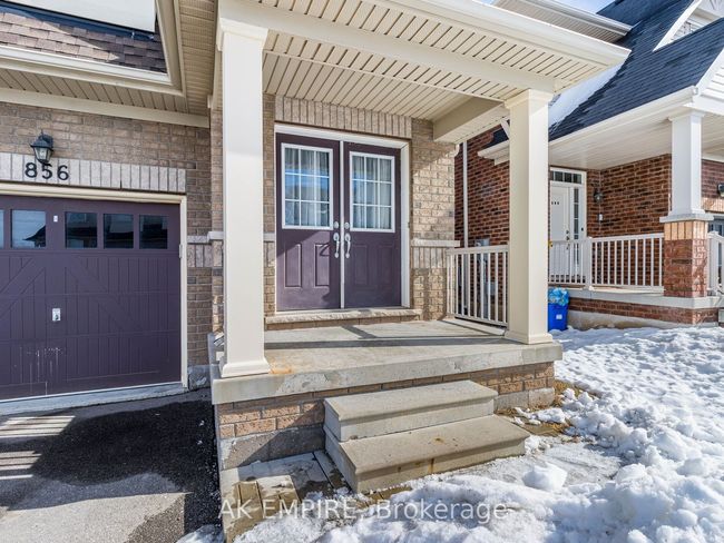 856 Miltonbrook Cres, House attached with 4 bedrooms, 3 bathrooms and 2 parking in Milton ON | Image 4
