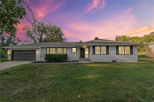 106 Northview Dr, Excelsior Springs, MO, 64024-1930 | Card Image