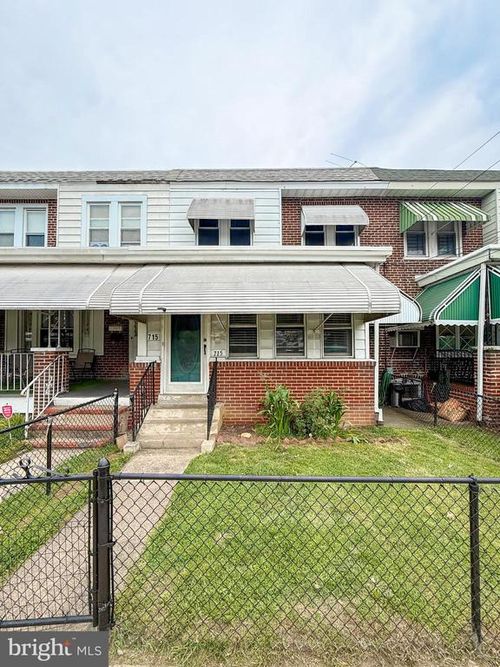 715 Engle St, CHESTER, PA, 19013-2702 | Card Image