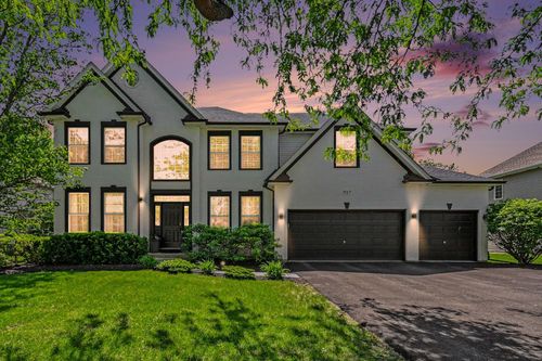 517 Meadowwood Ln, Oswego, IL, 60543-7570 | Card Image