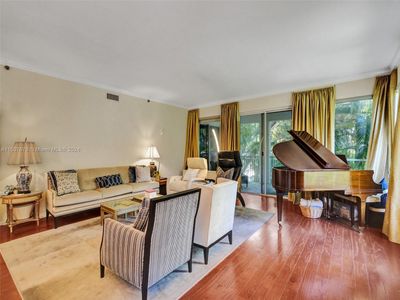 B208 - 3900 Island Blvd, Condo with 2 bedrooms, 2 bathrooms and null parking in Aventura FL | Image 2