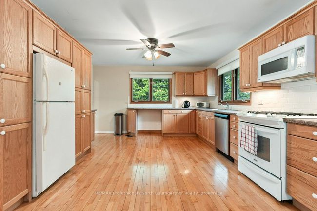 1080 Queens Line Rd, House other with 3 bedrooms, 1 bathrooms and 6 parking in Minden Hills ON | Image 13