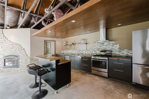 105 Schoolhouse Rd, Brinnon, WA, 98320-9007 | Card Image
