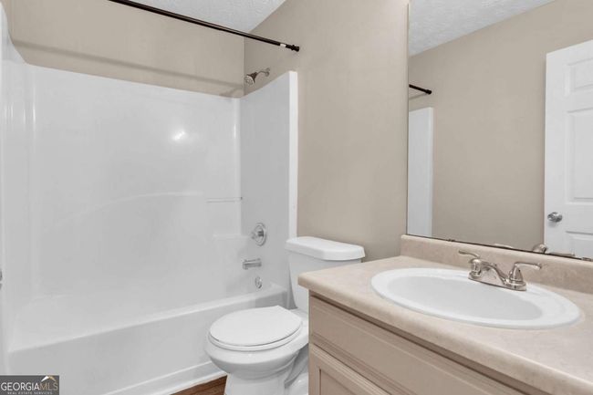 5566 Pineridge Ct, Townhouse with 3 bedrooms, 3 bathrooms and 2 parking in Forest Park GA | Image 24