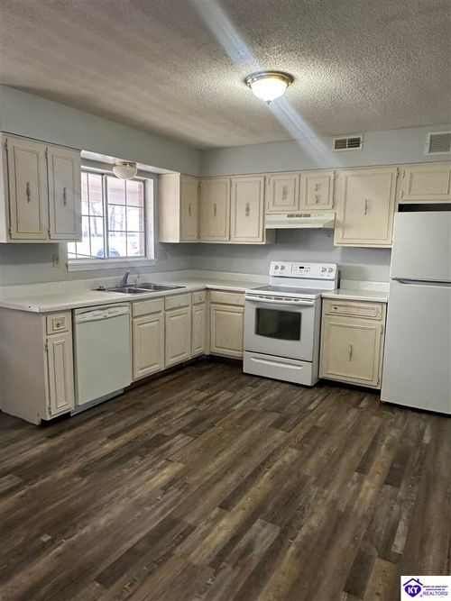 286 Metts Ct, Elizabethtown, KY, 42701-3613 | Card Image