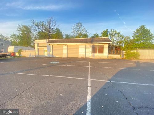 331 W County Line Rd, HATBORO, PA, 19040-1600 | Card Image