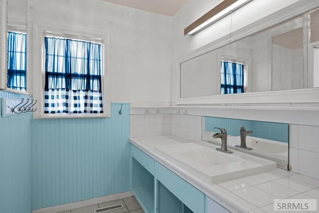 12618 N Ririe Hwy, House other with 3 bedrooms, 1 bathrooms and null parking in Ririe ID | Image 12