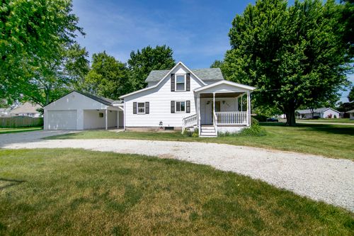 105 N Sixth St, Ashkum, IL, 60911 | Card Image