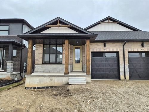 104 Thackeray Way, Harriston, ON, N0G1Z0 | Card Image