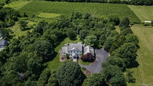 1492 Skunk Ln, Cutchogue, NY, 11935-1503 | Card Image