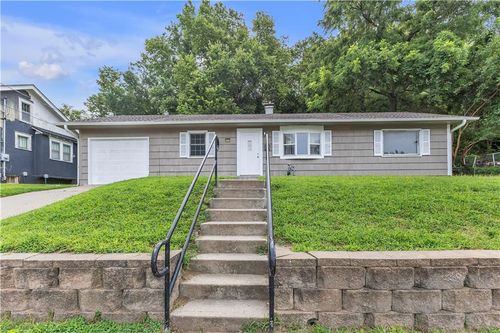 6609 King Hill Ave, Saint Joseph, MO, 64504-2198 | Card Image