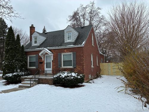 18736 Huntington Ave, Harper Woods, MI, 48225-2086 | Card Image
