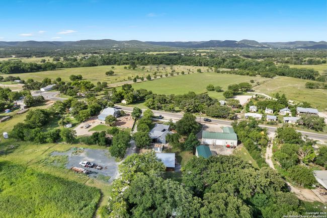 14280 State Highway 16 N, House other with 3 bedrooms, 2 bathrooms and null parking in Medina TX | Image 45