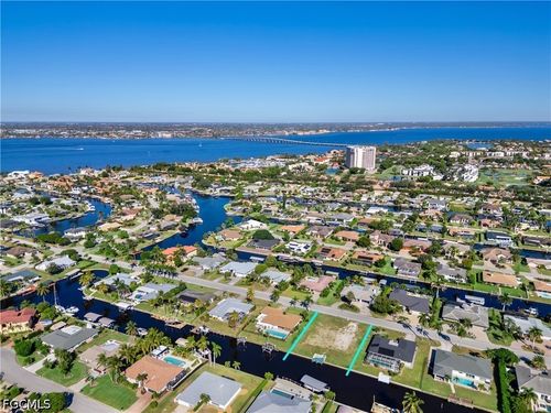 9821 Cypress Lake Dr, FORT MYERS, FL, 33919-6019 | Card Image