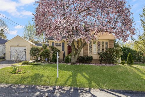 98 Homewood Ave, North Providence, RI, 02911-3223 | Card Image