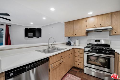 unit-115-18209 Sierra Hwy, Canyon Country, CA, 91351-5403 | Card Image