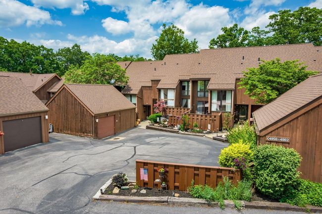 4958 Wintersong Ln, Condo with 2 bedrooms, 3 bathrooms and null parking in Westerville OH | Image 46