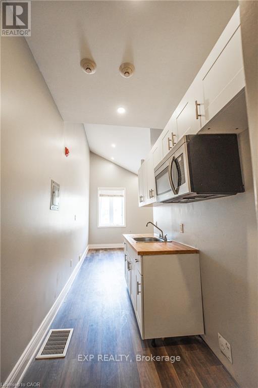Residential Lease in Hamilton (Stinson) 3