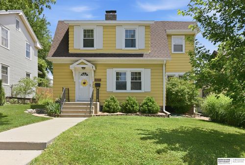 827 S 55th St, Omaha, NE, 68106-1701 | Card Image