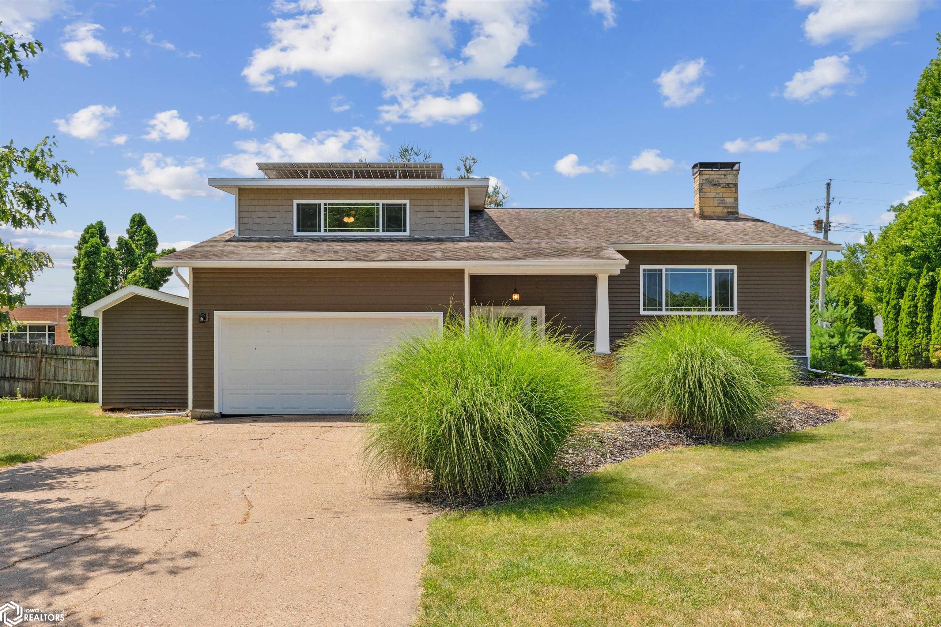 Golf Ln, Burlington, IA 52601