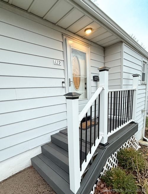 129 Orchard St, Meriden, CT, 06450-3453 | Card Image