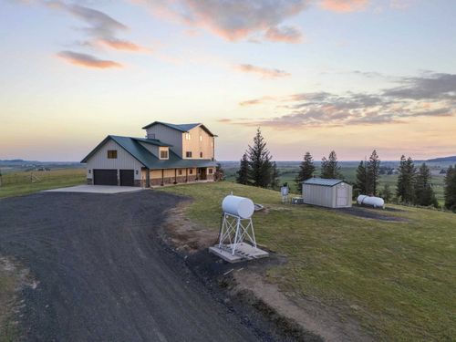 26004 E Horton Rd, Rockford, WA, 99030-5006 | Card Image