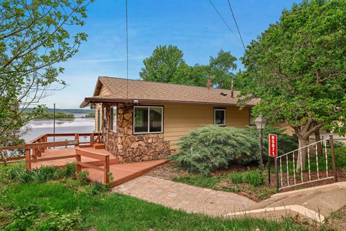 5071 Sunset Vista Rd, Onalaska, WI, 54650-9105 | Card Image