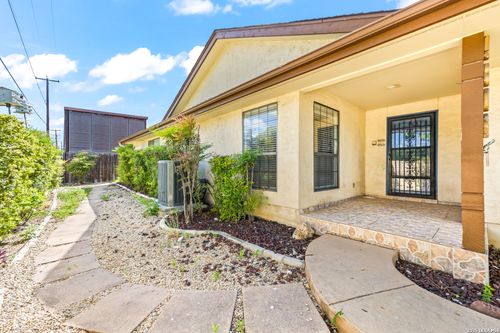 5801 Royal Rdg, San Antonio, TX, 78239-1404 | Card Image