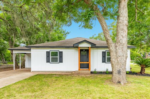 207 Stockman St, Sweeny, TX, 77480-3607 | Card Image