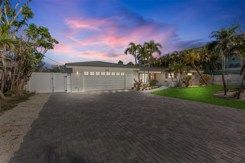 306 68th St, HOLMES BEACH, FL, 34217-1319 | Card Image