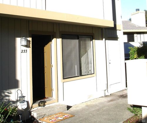 233 Marin Valley Dr, Novato, CA, 94949 | Card Image