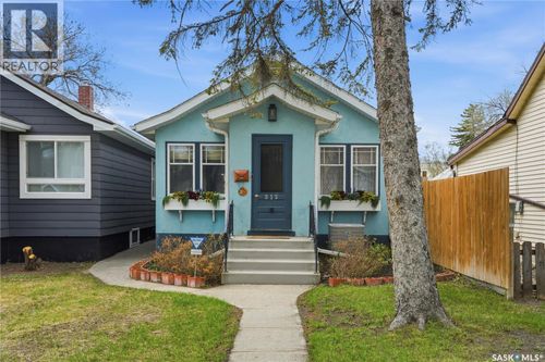 815 4th Ave N, Saskatoon, SK, S7K2N3 | Card Image