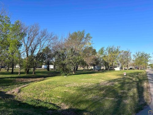 1211 Yuba St, Burlington, KS, 66839-1894 | Card Image