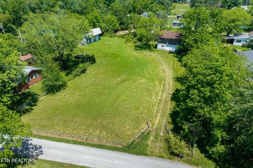 214 S 5th Ave, Baxter, TN, 38544 | Card Image